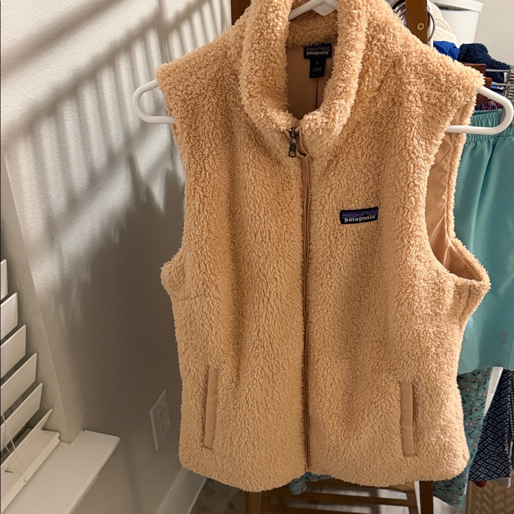 Patagonia Women's Fleece Vest in Light Tan